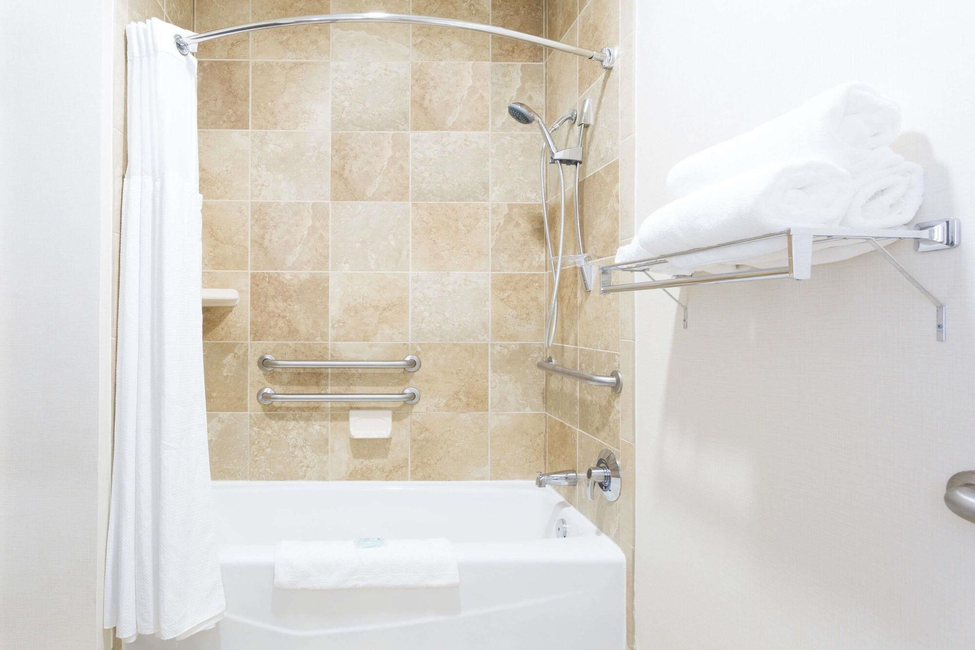 Wyndham Garden Greenville / Spartanburg Airport Bagian luar foto
