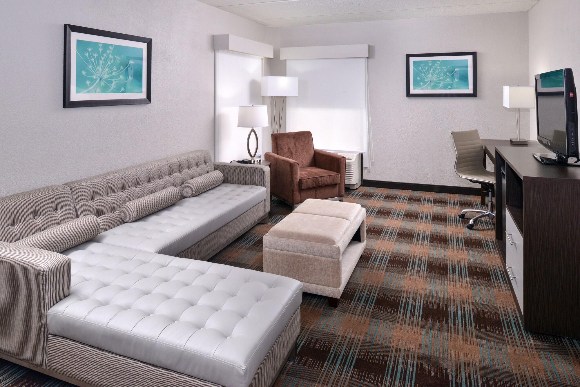 Wyndham Garden Greenville / Spartanburg Airport Bagian luar foto