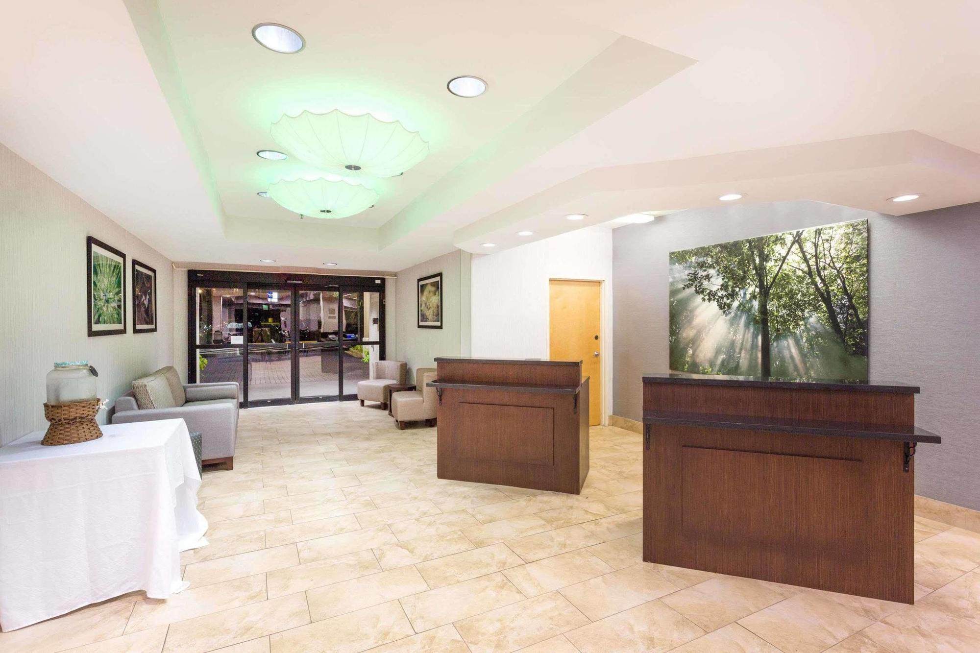 Wyndham Garden Greenville / Spartanburg Airport Bagian luar foto