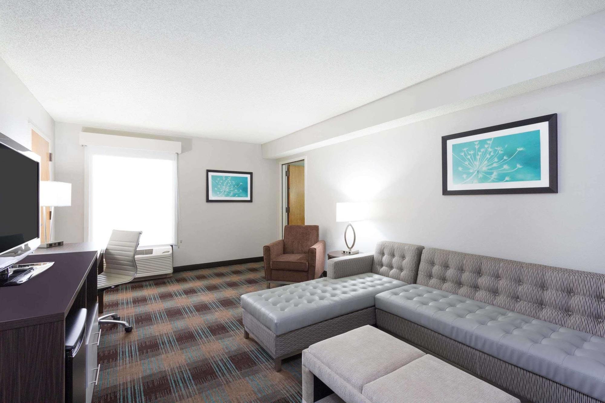 Wyndham Garden Greenville / Spartanburg Airport Bagian luar foto