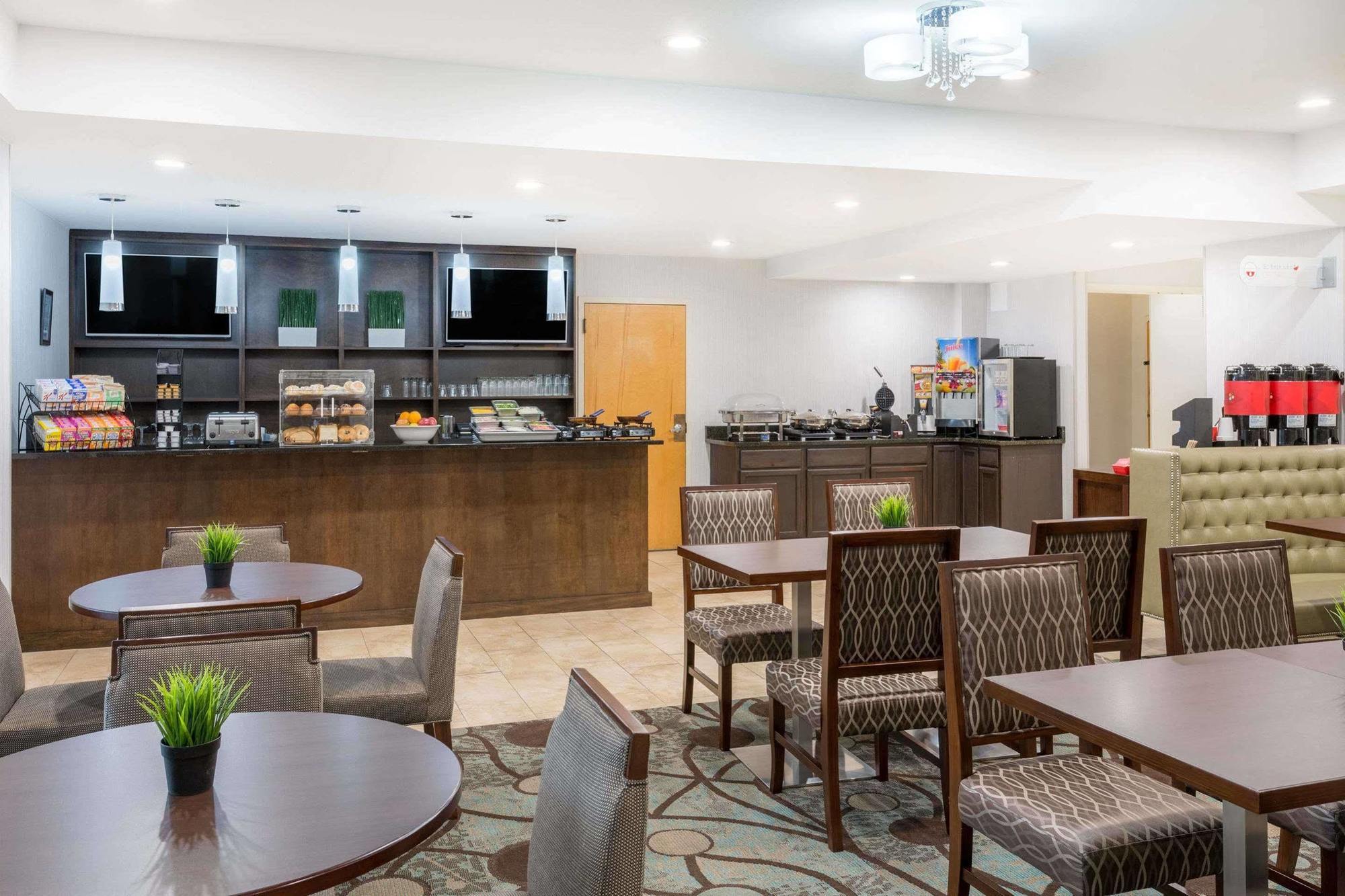 Wyndham Garden Greenville / Spartanburg Airport Bagian luar foto